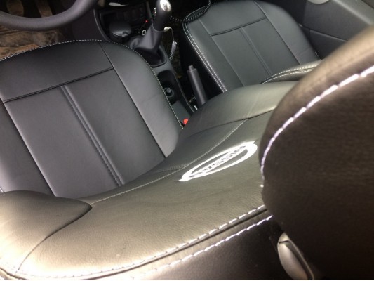 Авточехлы на Nissan Terrano Авточехлы на Nissan Terrano