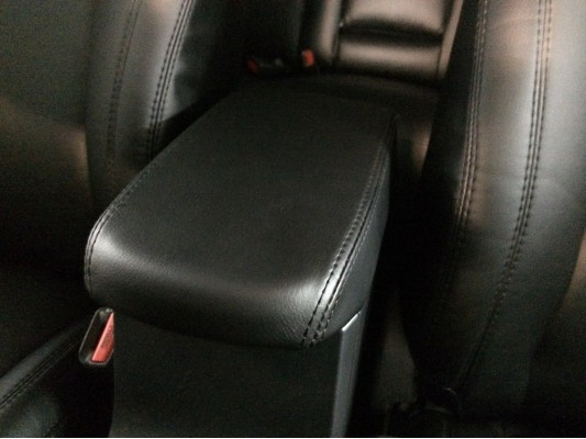 Перетяжка центрального подлокотника Перетяжка центрального подлокотника