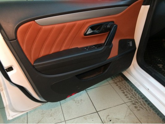 Перетяжка дверных карт Перетяжка дверных карт